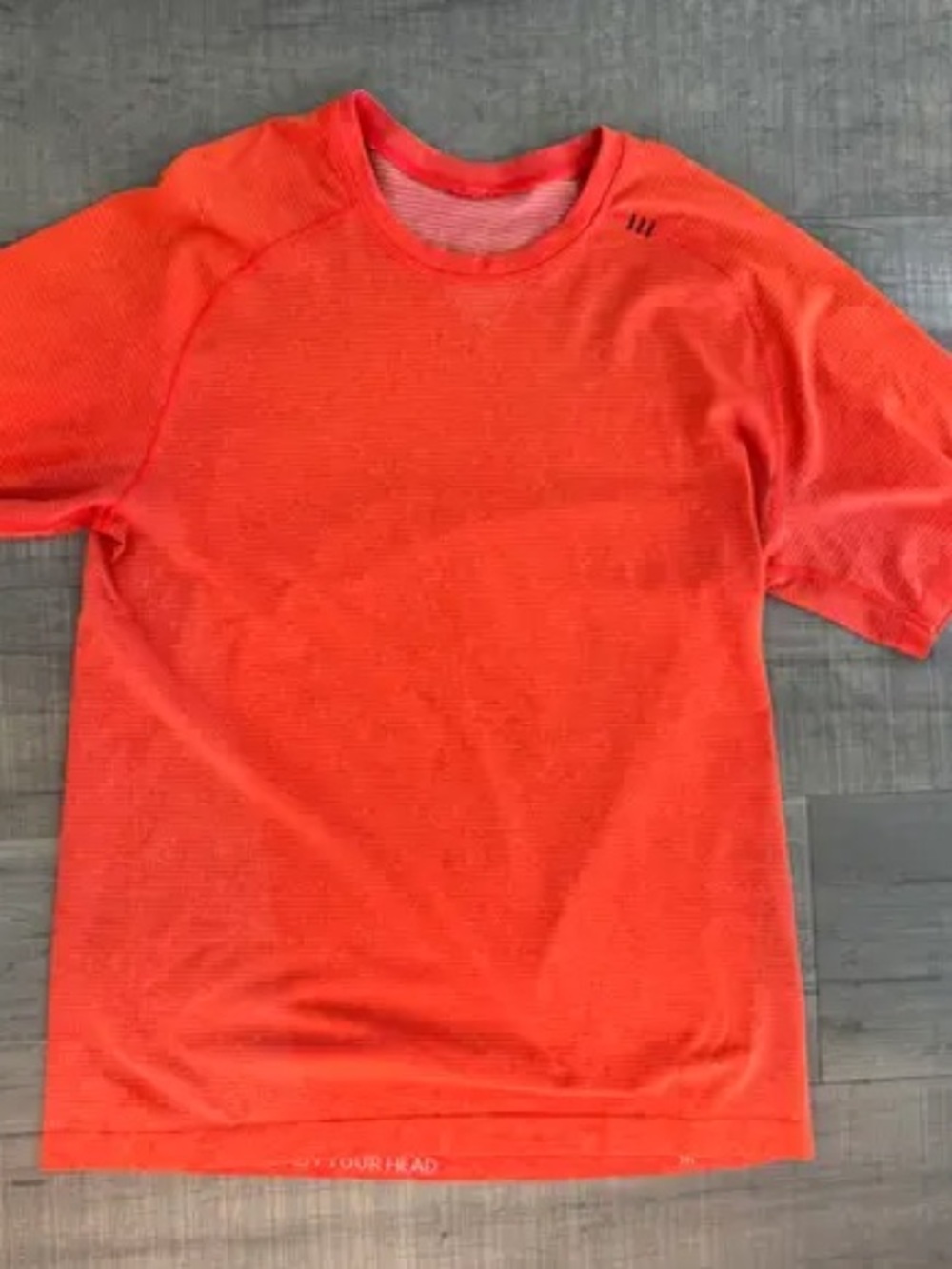 Lululemon men’s red/orange metal vent tech short sleeve athletic tee sz M